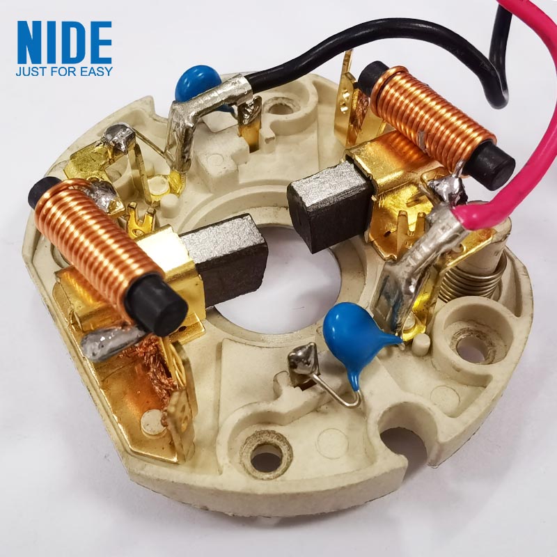 Көміртек щеткалары мотордың жұмысын және ұзақ өмір сүруін қалай жақсартады